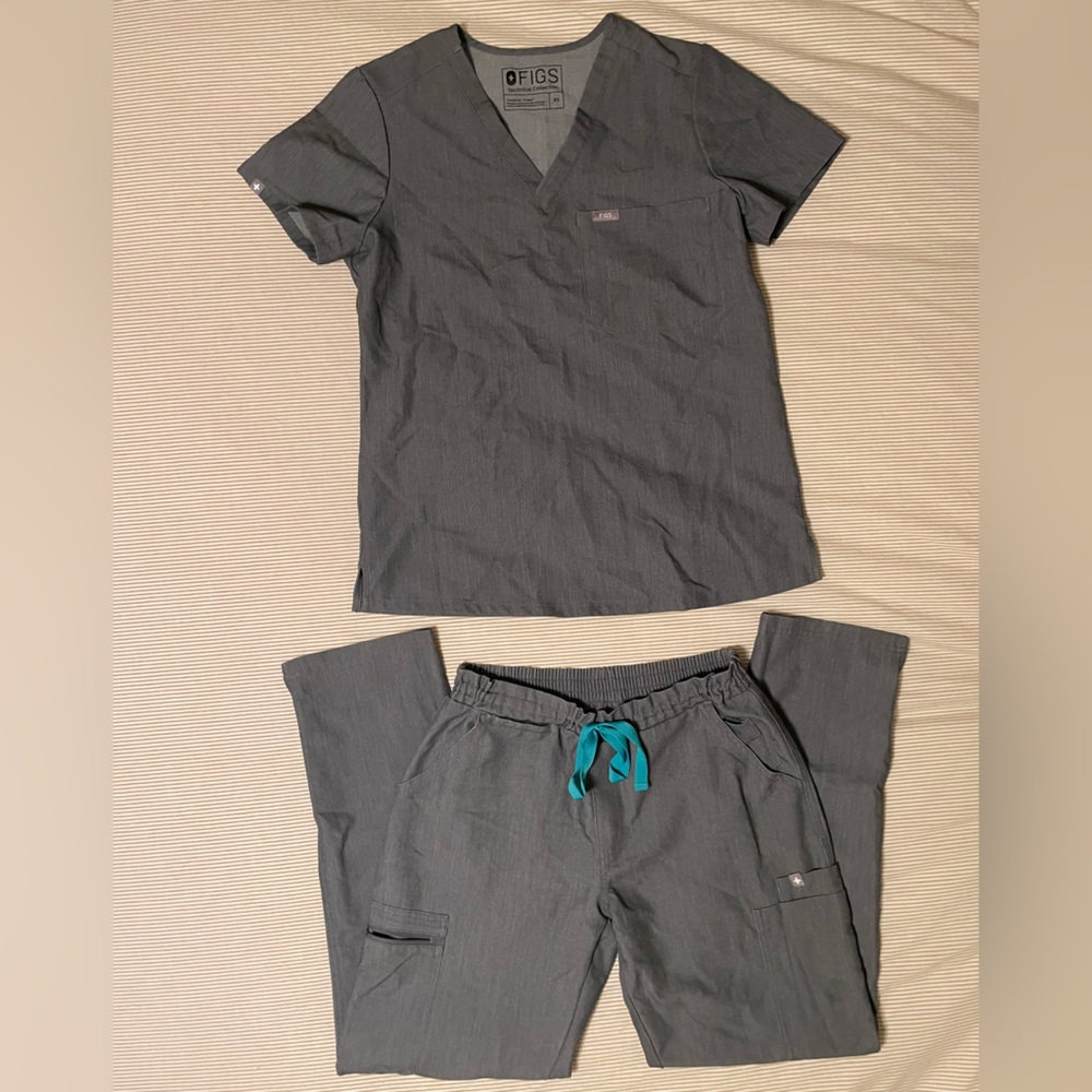 Figs Scrub Set